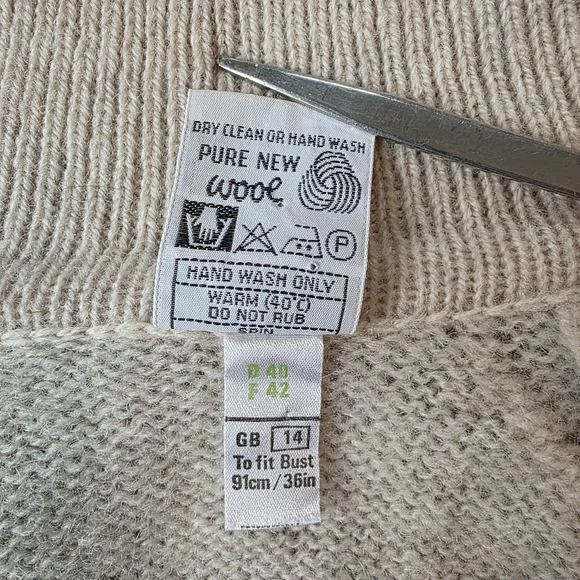 Vintage Wolsey Made in Scotland Pure New Wool Sweater – Size UK14 - Natural - Picture 6 of 6